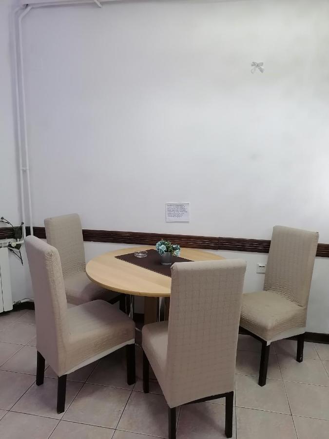 Low Cost Apartment Belgrado Exterior foto